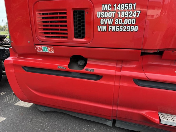 2014-international-prostar-image-29