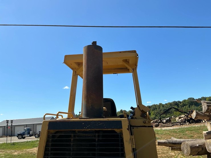 caterpillar-943-image-28