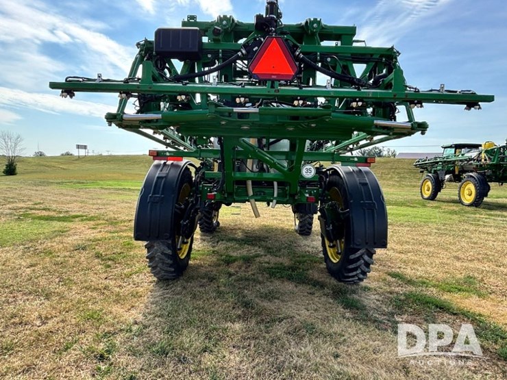 2019-john-deere-r4045-image-14