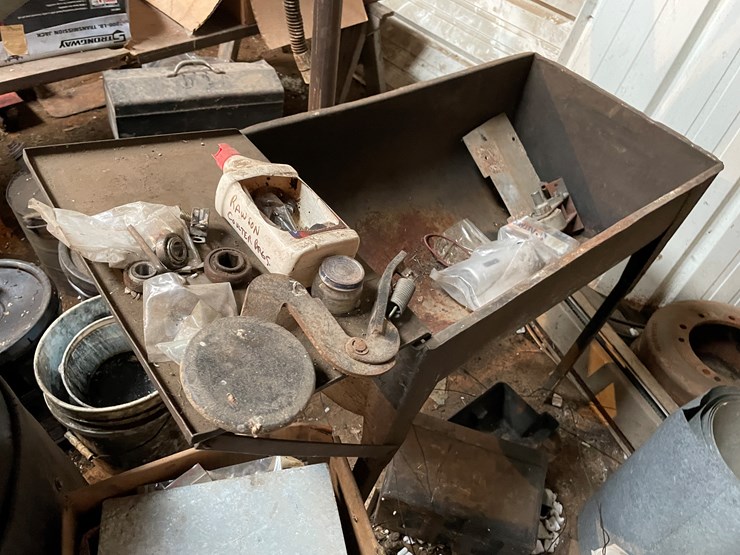 #7188-•-contents-of-corner-image-8