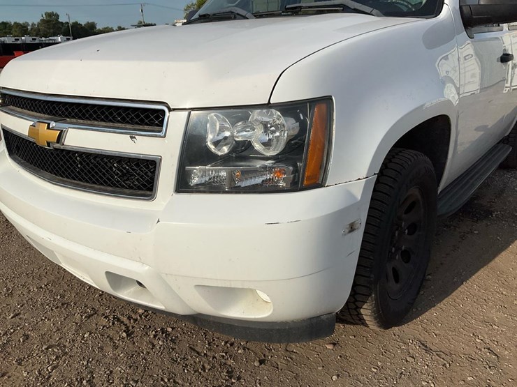 2013-chevrolet-tahoe-image-11