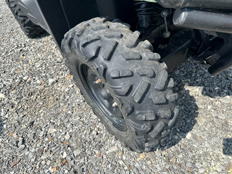 2021-john-deere-gator-image-9