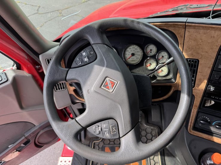2014-international-prostar-image-58