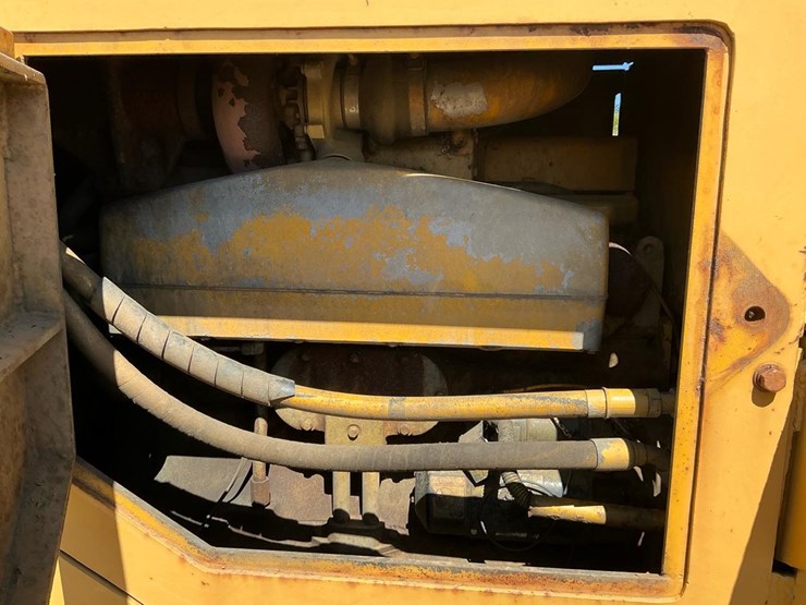 deere-850b-image-43
