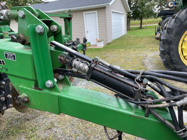 #7102-•-great-plains-grain-drill-no-till-drill-image-9