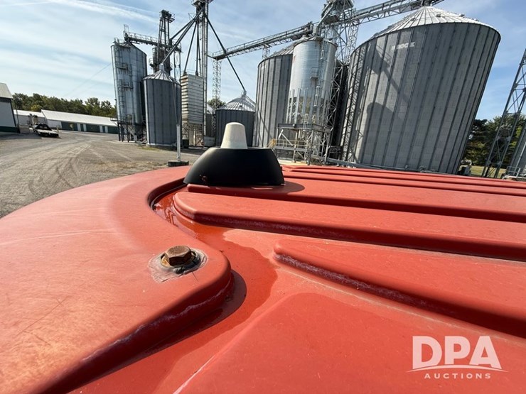 2010-case-ih-titan-3520-image-60