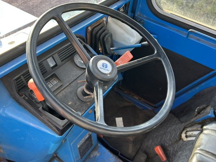 ford-1220-image-53