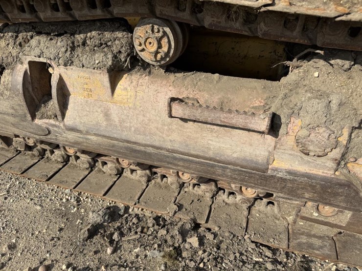 caterpillar-953-image-35