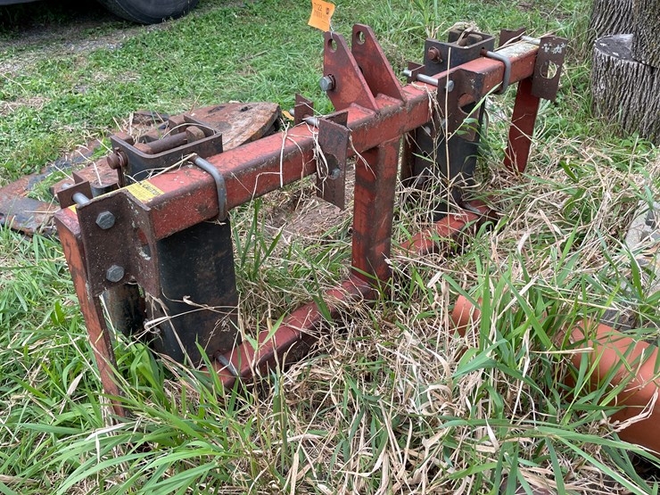 #7122-•-universal-skid-steer-mount-image-2