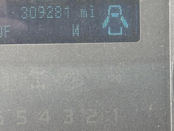 2016-ford-f350-xl-image-14