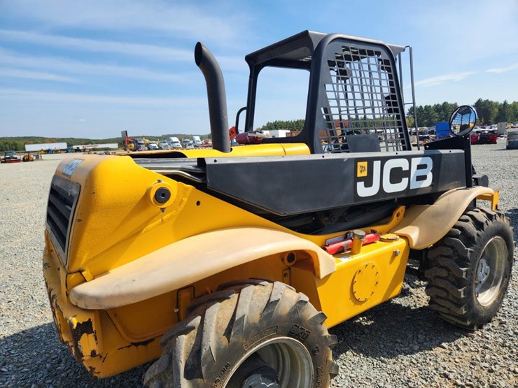 jcb-520-50-image-20
