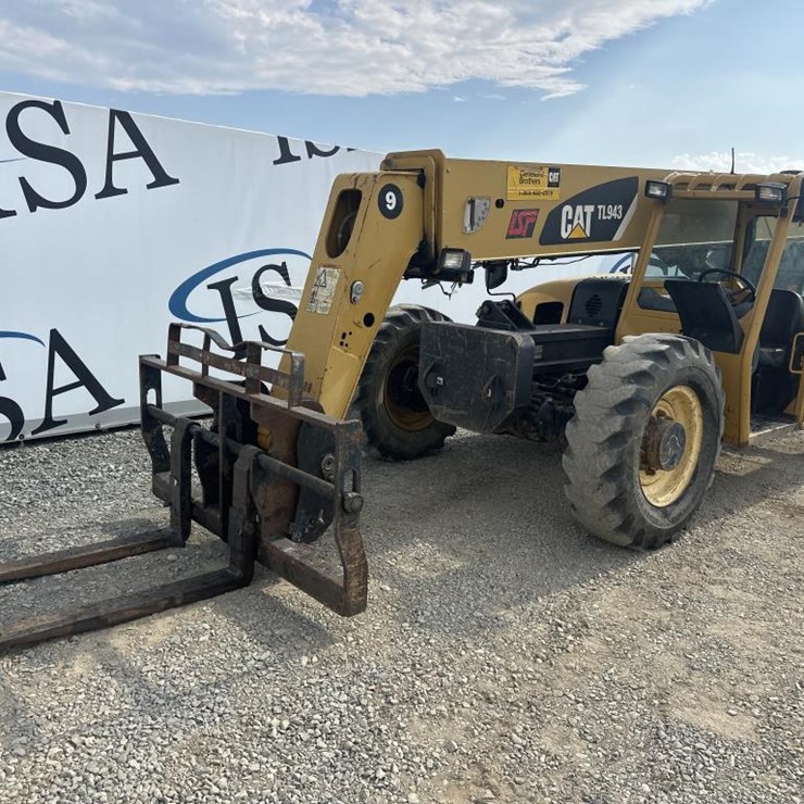 2008 CATERPILLAR 943