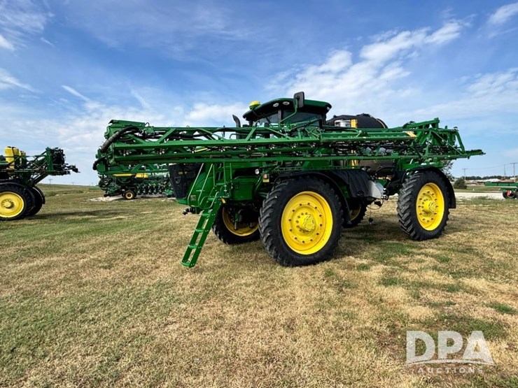 2019-john-deere-r4045-image-22