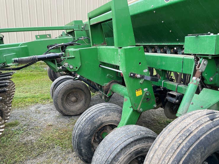 #7102-•-great-plains-grain-drill-no-till-drill-image-43