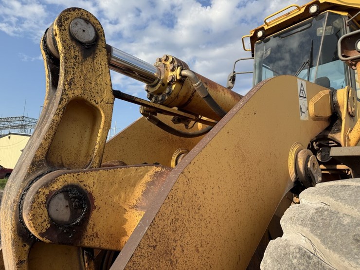 komatsu-wa600-image-12