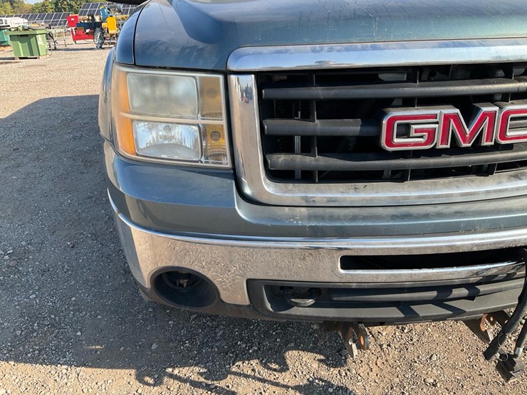 2010-gmc-sierra-1500-image-12