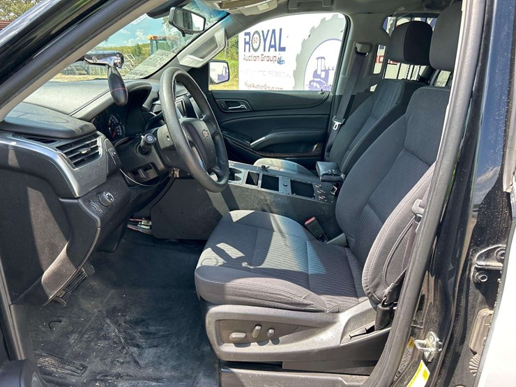 2016-chevrolet-tahoe-image-12