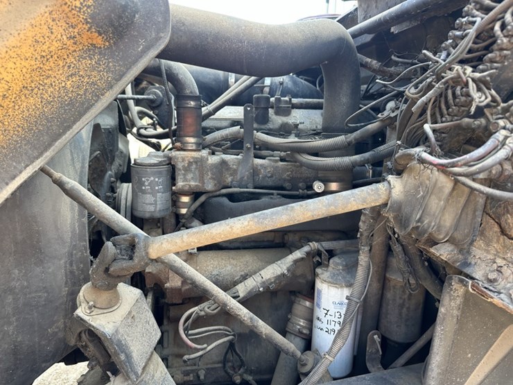 1997-mack-dm690s-image-18