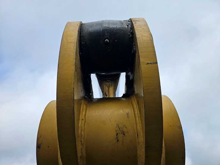 2017-caterpillar-336f-image-106