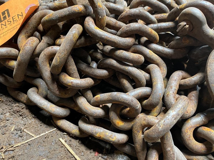 #7163-•-(2)-chains-image-4