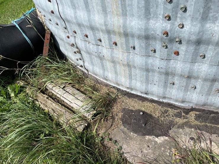 #7111-•-behlen-galvanized-grain-bin-image-8