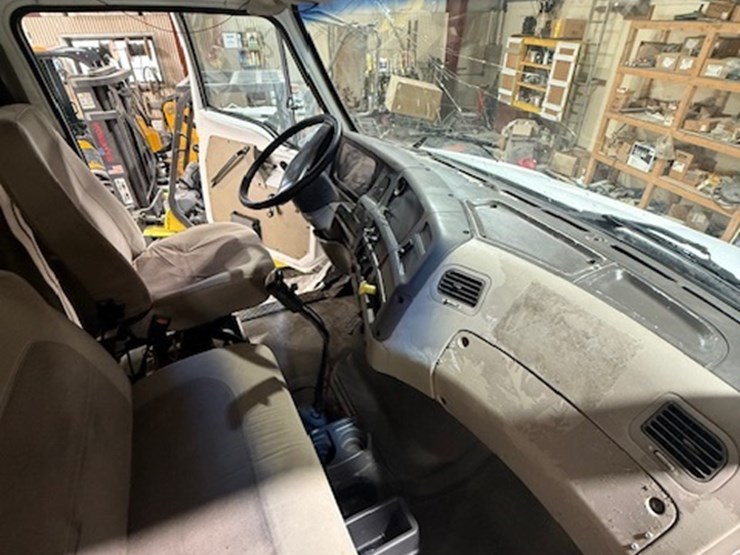 2004-caterpillar-c7-image-16