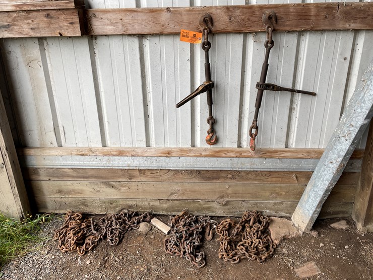 #7137-•-4-chains-and-2-binders-image-1
