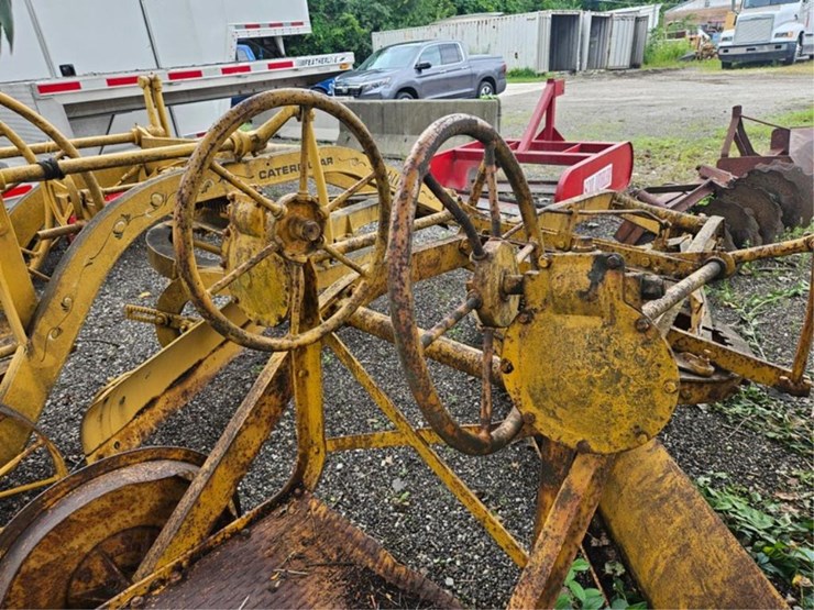 2016-caterpillar-18-image-15