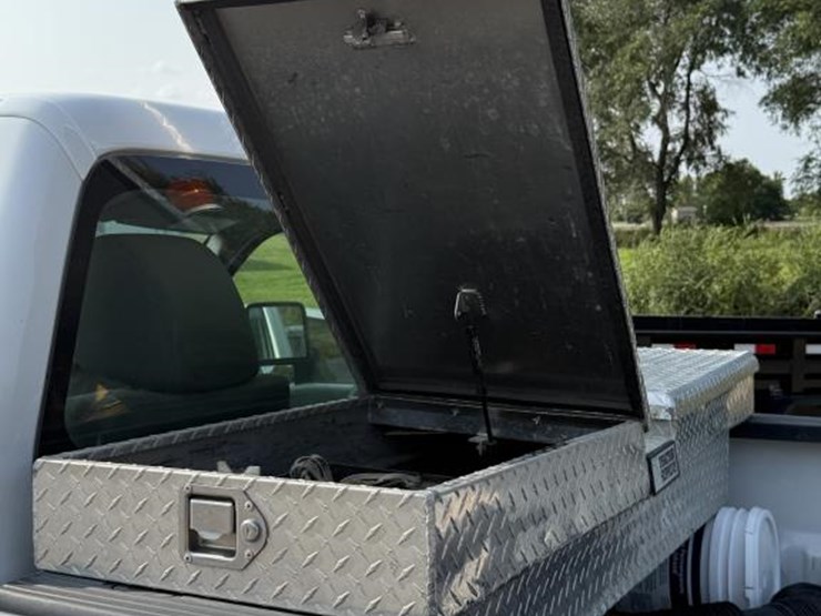 2013-ford-f350-image-45