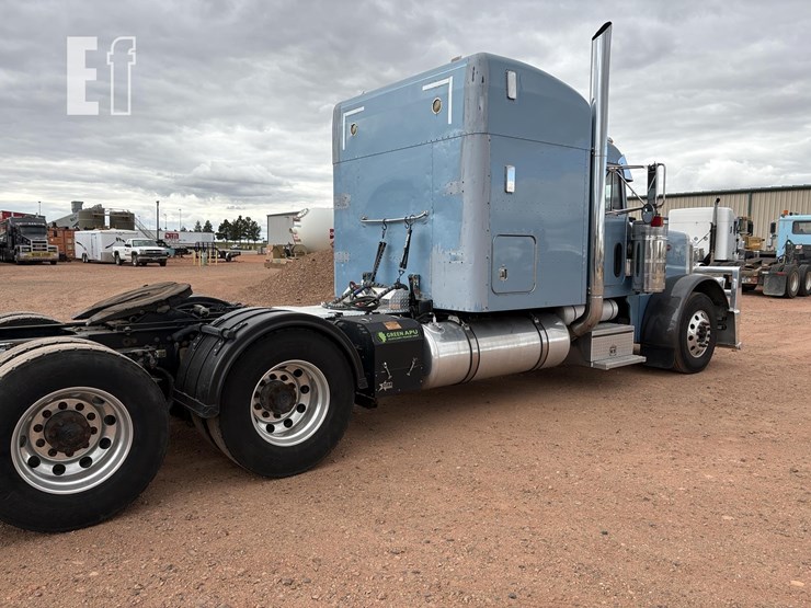 2004-peterbilt-379-image-48