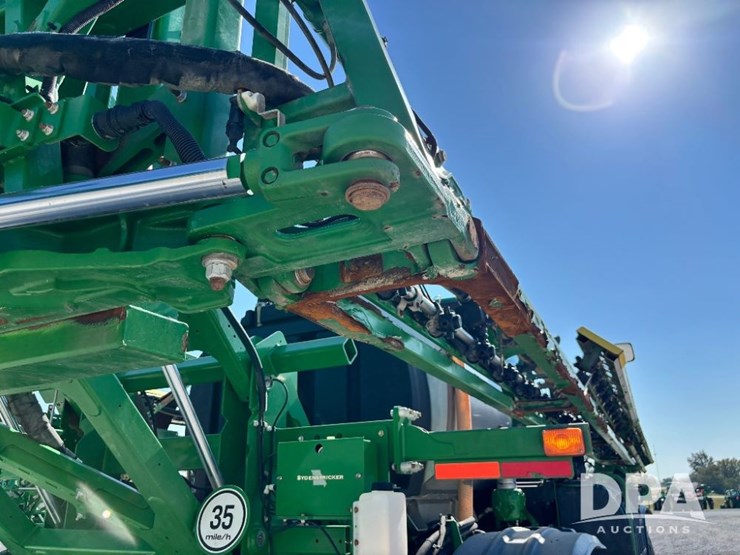 2014-john-deere-r4038-image-111