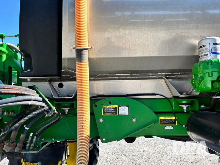 2014-john-deere-r4038-image-79