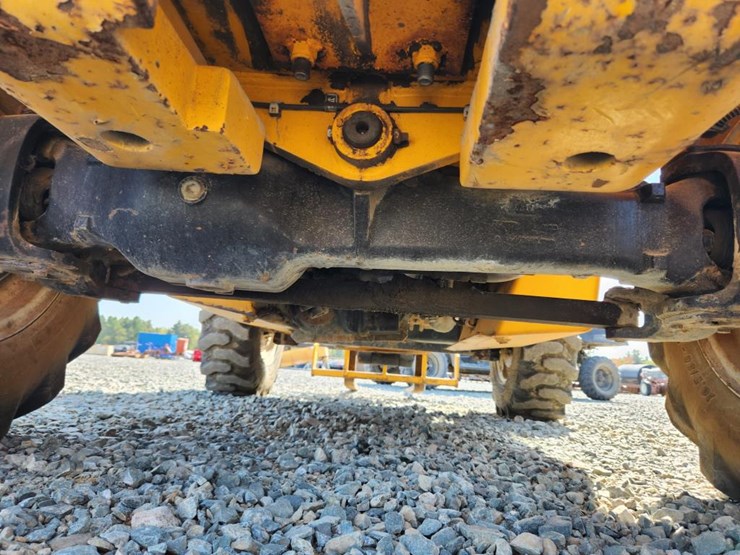 jcb-520-50-image-26
