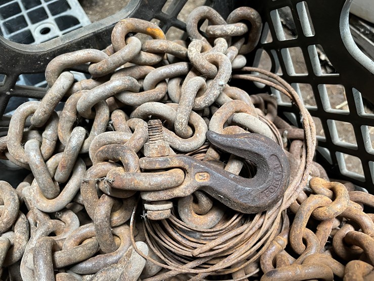 #7164-•-contents-of-milk-crate-image-4