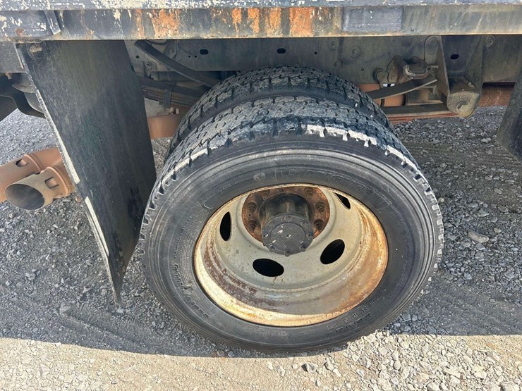 2008-ford-f550-image-23