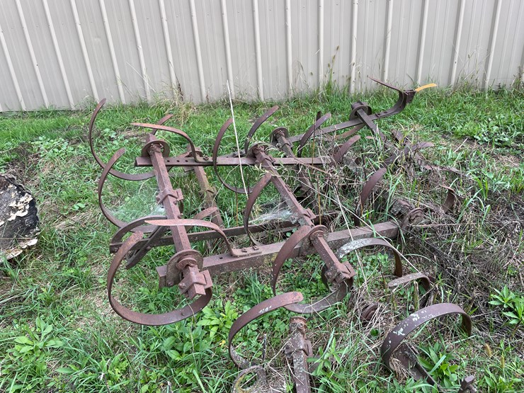#7135-•-metal-cultivator-pieces-image-5