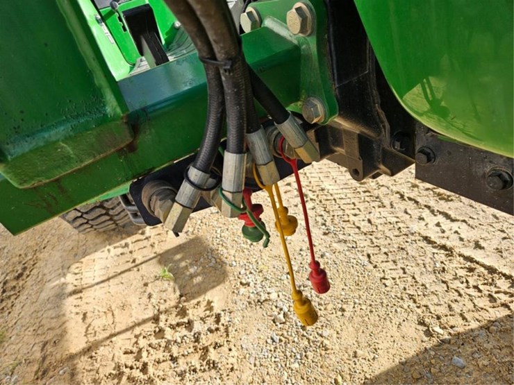 2000-john-deere-4400-image-34