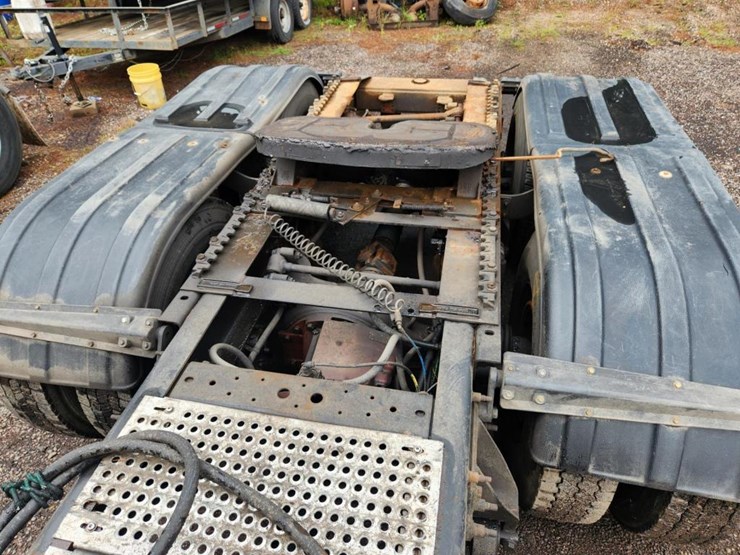 2011-international-prostar-image-26