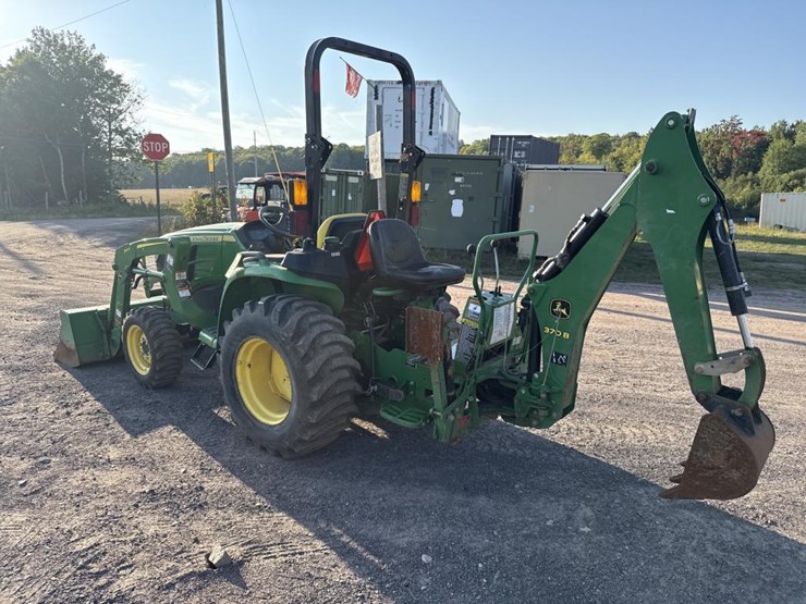 john-deere-3032e-image-3