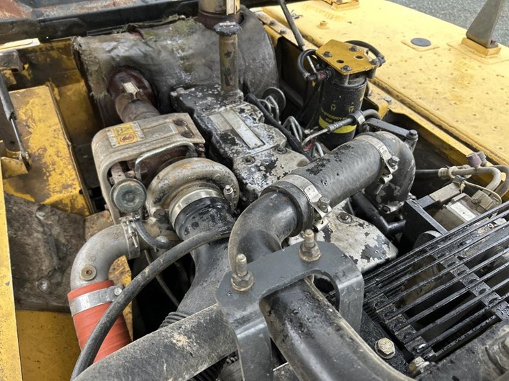 komatsu-pc270-lc-image-40