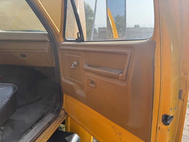 1980-ford-f800-image-35