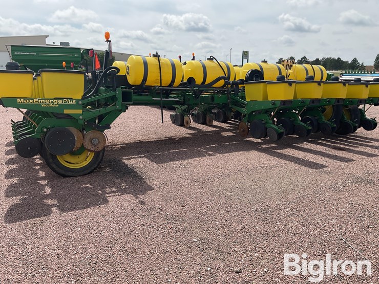 2001-john-deere-1770-image-4
