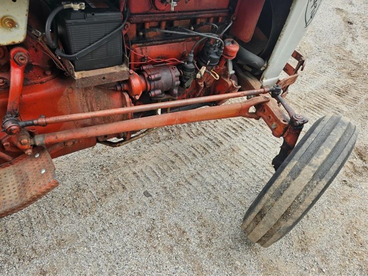 2017-ford-tractor-image-32