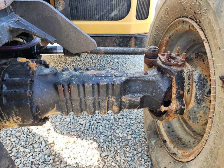 2008-caterpillar-943-image-31