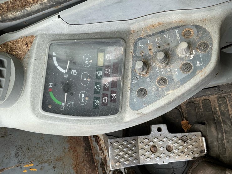 deere-200-lc-image-59
