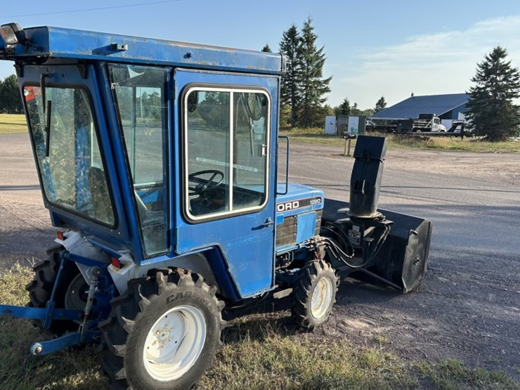 ford-1220-image-5