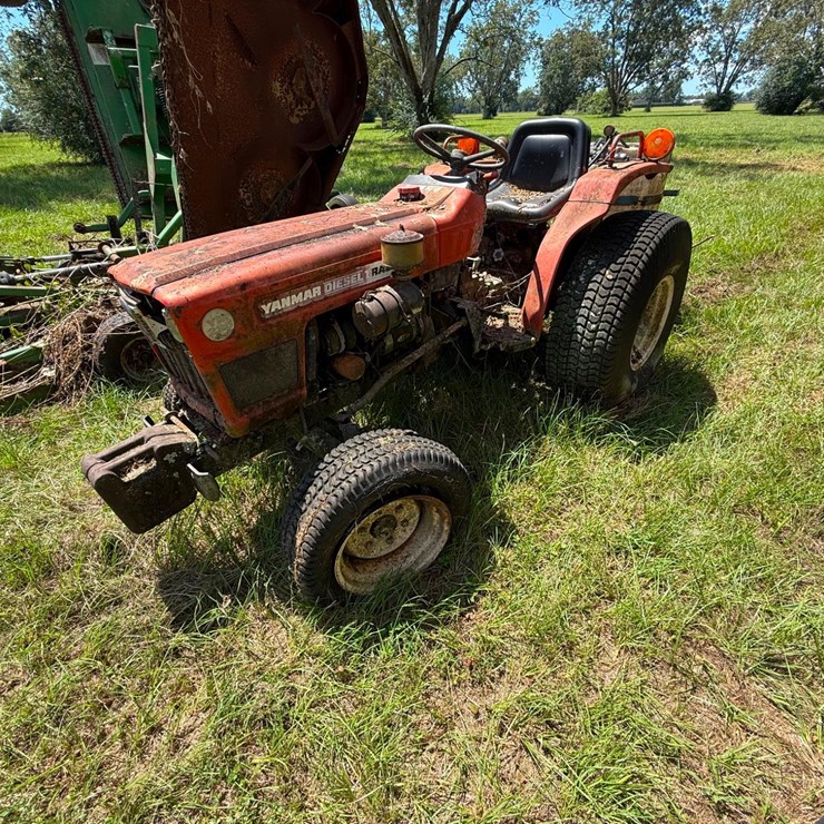 YANMAR YM226