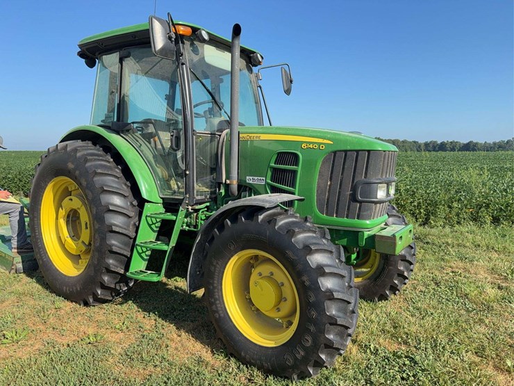 2011-john-deere-d-image-1
