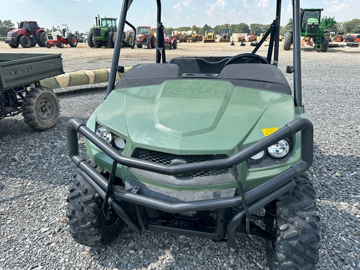 2021-john-deere-gator-image-23