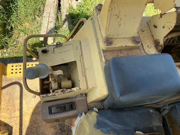 caterpillar-943-image-39